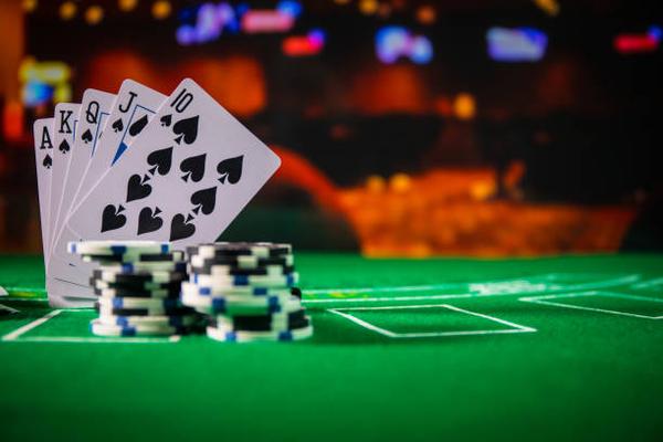 Explore Baccarat Games at the best online casino Singapore for Gaming Fans